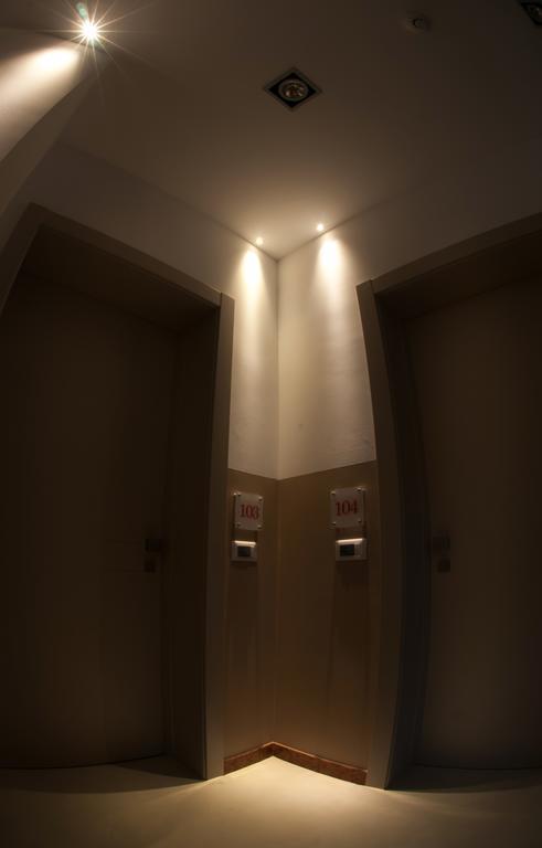 29 Cav Apartments Боллате Экстерьер фото
